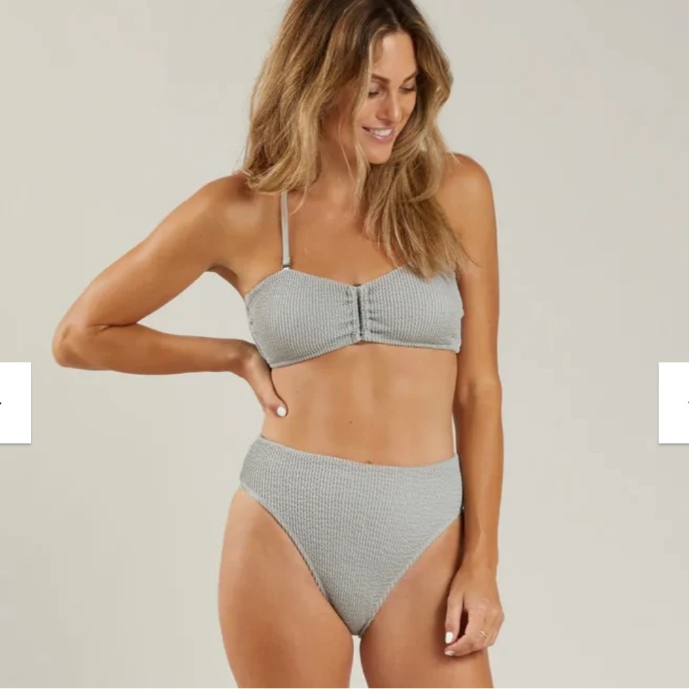Light blue crinkle high-waist bikini